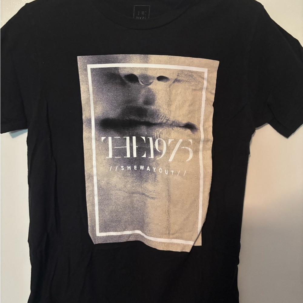 The 1975 T shirt